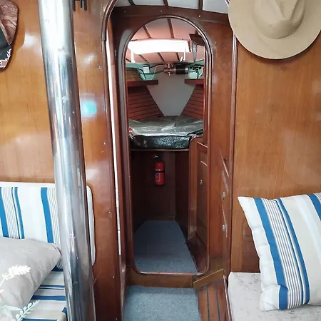 Hotel na wodzie Magic Yacht Experience Elegance Inside And Out Vilanova i la Geltrú
