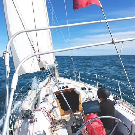 Magic Yacht Experience Elegance Inside And Out Πλωτό κατάλυμα *